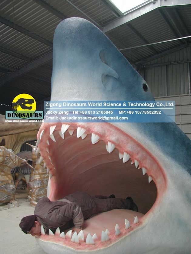 Life size fiberglass statues shark head for took photos DWA084